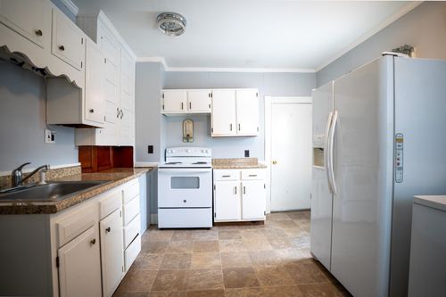 115 Green St, St. Johnsbury, VT, 05819-1171 | Card Image