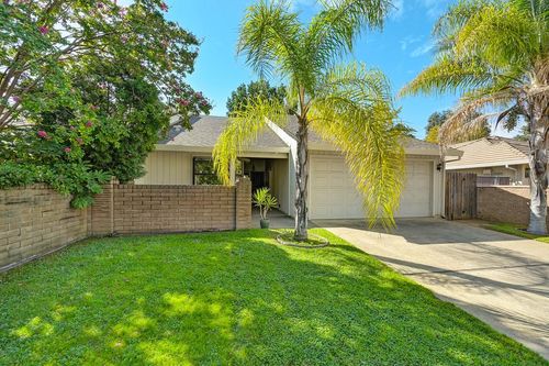 5703 Celine Dr, Citrus Heights, CA, 95610-7957 | Card Image