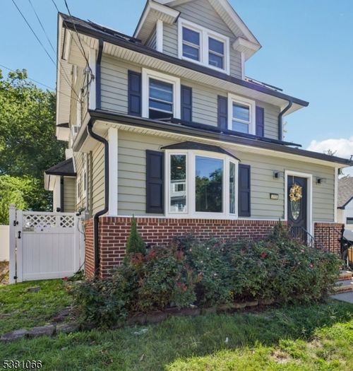 315 Hemlock St, Roselle Park, NJ, 07204-2103 | Card Image