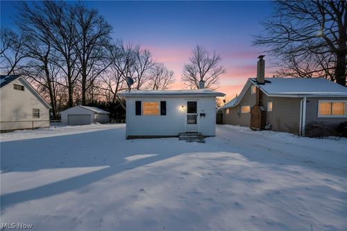 149 Fay Ave, Avon Lake, OH, 44012-1711 | Card Image