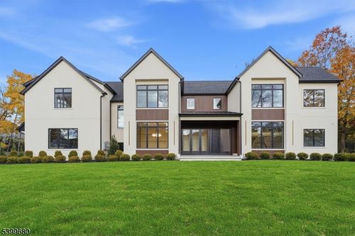 12 Irene Ct, Demarest, NJ, 07627-1207 | Card Image