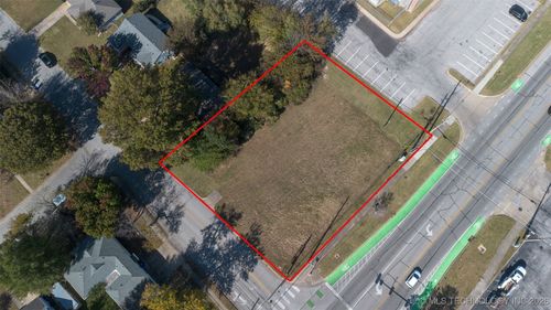 1524 Main St, Broken Arrow, OK, 74012-5601 | Card Image