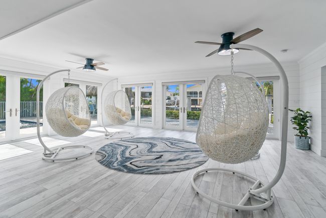 Florida Room | Image 11