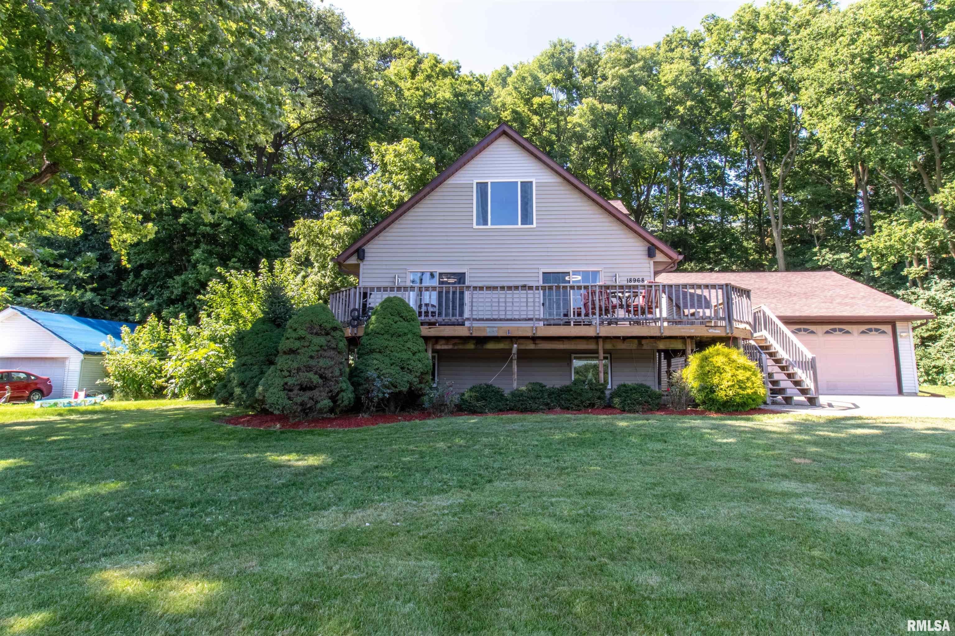 Great River Rd, Le Claire, IA 52753