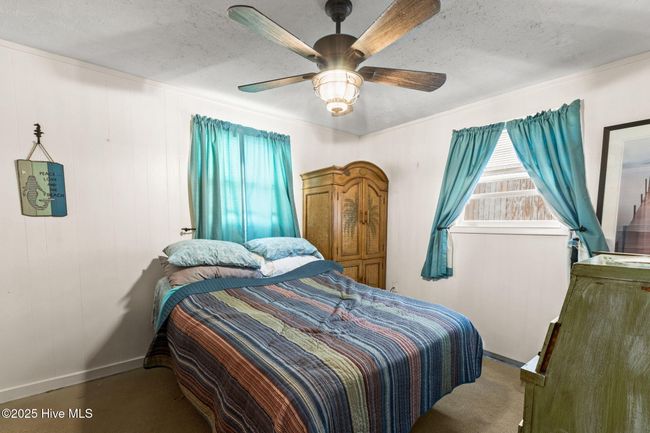 306 Ne 55 Th St, House other with 3 bedrooms, 1 bathrooms and null parking in Oak Island NC | Image 22