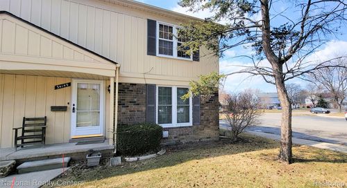 34149 Garfield Cir, Fraser, MI, 48026-1889 | Card Image