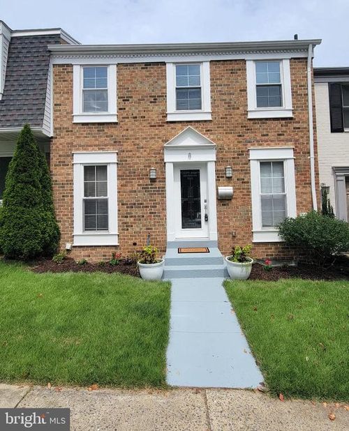8 E Darby Ct, GAITHERSBURG, MD, 20878-1018 | Card Image