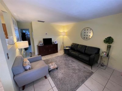 25 - 2607 Ne 8th Ave, Condo with 1 bedrooms, 1 bathrooms and null parking in Wilton Manors FL | Image 2