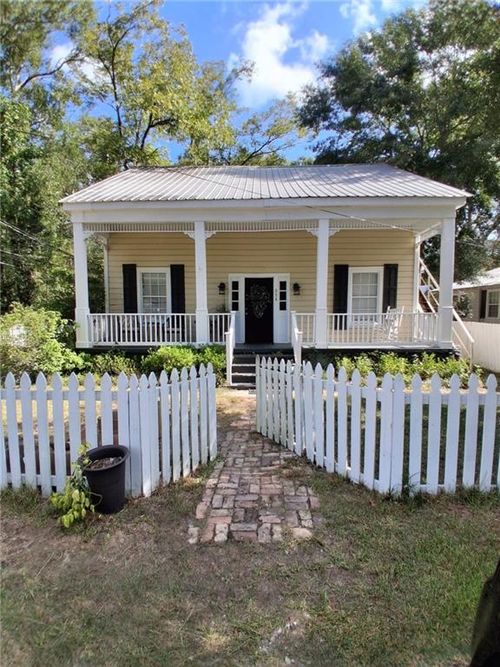 528 W 13th Ave, Covington, LA, 70433-3306 | Card Image