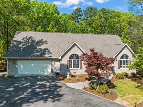 552 Oak Run, Clarksville, VA, 23927-3621 | Card Image