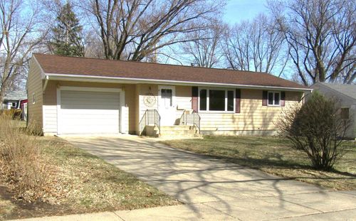 312 S 12th St, Montevideo, MN, 56265-2051 | Card Image