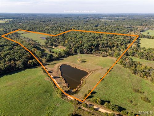 39381 Stone Piler Ave, Edwards, MO, 65326-3834 | Card Image