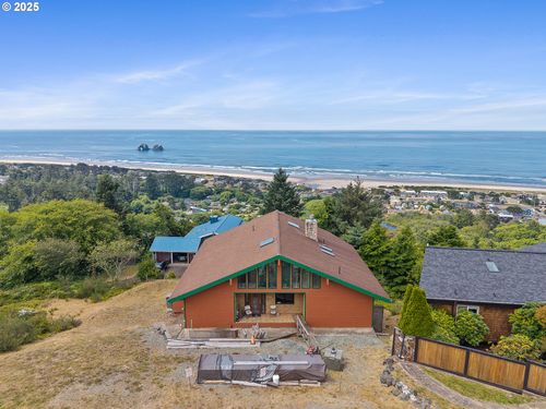 535 Kesterson Ct, Rockaway Beach, OR, 97136-9457 | Card Image