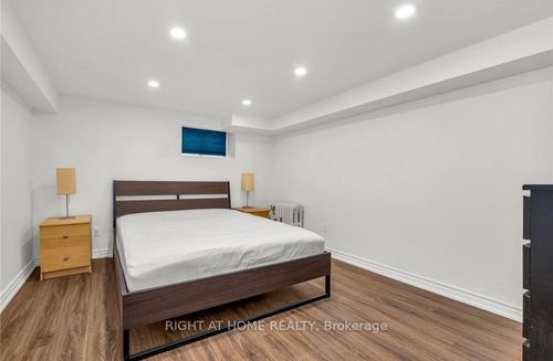 3-100 Dunsmure Rd, Hamilton, ON, L8M1S4 | Card Image