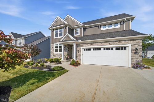 9400 Rockys Ct, Broadview Heights, OH, 44147-4054 | Card Image