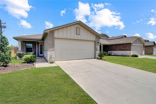 14032 Amelia Dr, Conroe, TX, 77303-1695 | Card Image