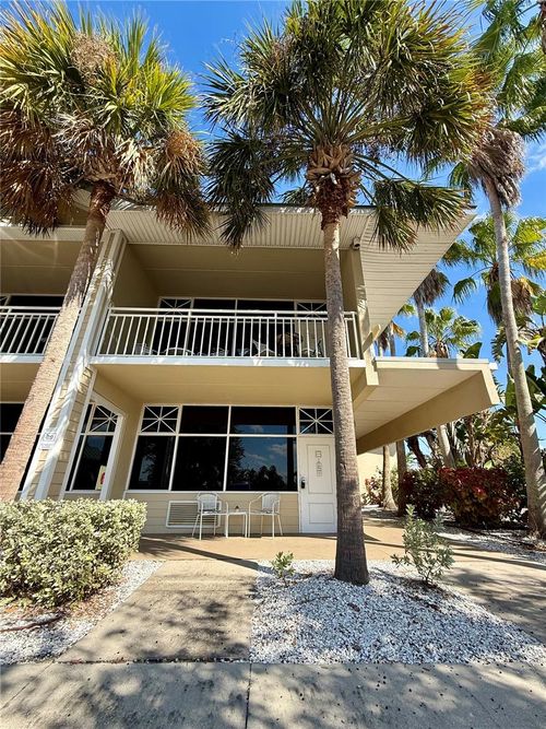 520-611 Destiny Dr, RUSKIN, FL, 33570-3019 | Card Image