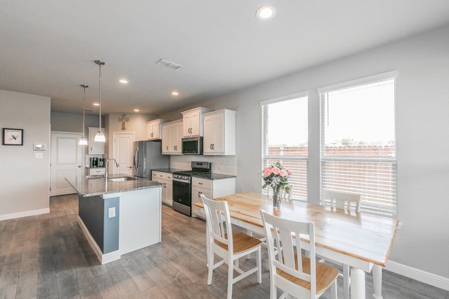 812 Holler Loop, House other with 4 bedrooms, 2 bathrooms and null parking in Justin TX | Image 14