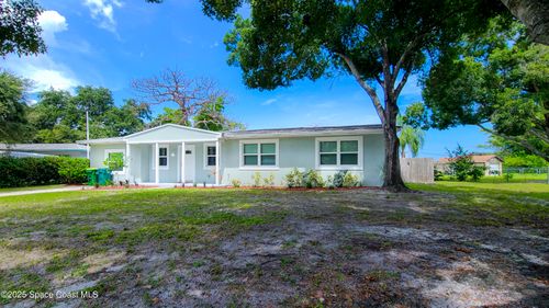 827 Glenmore Cir, MELBOURNE, FL, 32901-4105 | Card Image
