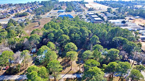 9013 Larker Woods Dr, Navarre, FL, 32566-2104 | Card Image