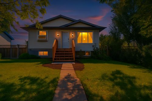 27 Hay Place, Irricana, AB, T0M1B0 | Card Image