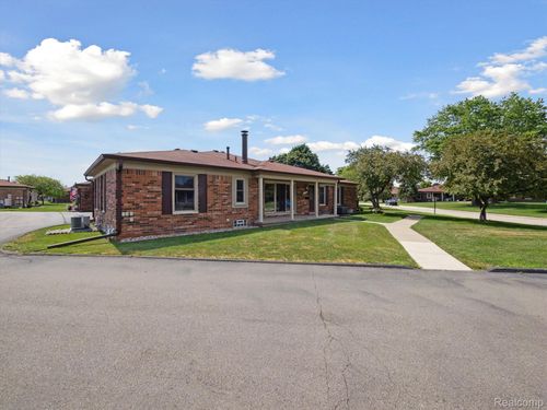 14892 Carver Ct, Shelby Township, MI, 48315-4411 | Card Image