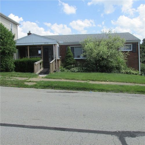 3915 Davis Ave, Munhall, PA, 15120-3421 | Card Image