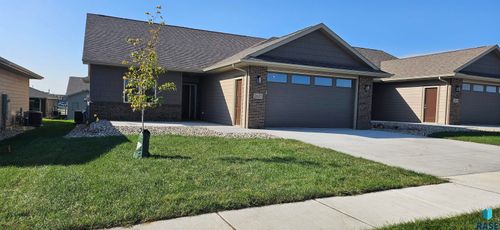 2421 E Joshua Cir Circle, Sioux Falls, SD, 57108 | Card Image