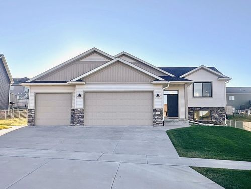 744 Towne Dr Ne, Byron, MN, 55920-3007 | Card Image