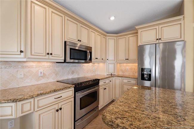 1109 Nettles Blvd, House other with 2 bedrooms, 2 bathrooms and 1 parking in Jensen Beach FL | Image 24