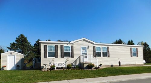 57574 Sawyer Ct, New Haven, MI, 48048-3700 | Card Image