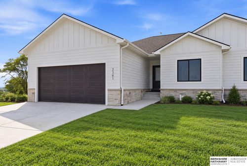 2361 N Oak St, Wahoo, NE, 68066 | Card Image