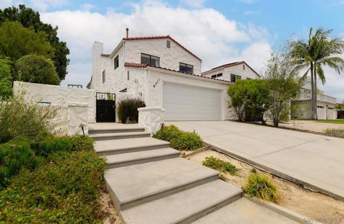 6711 Corintia, Carlsbad, CA, 92009 | Card Image