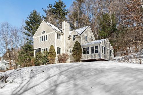 245 Granite St, Leominster, MA, 01453-2551 | Card Image