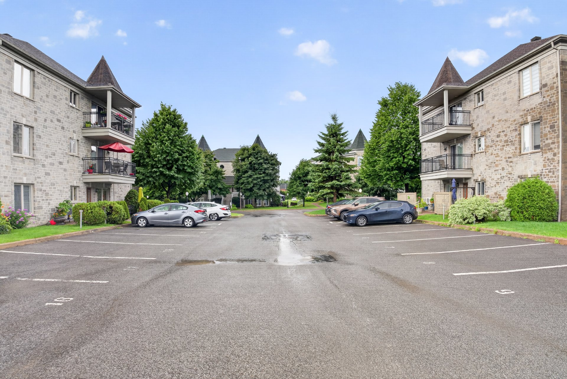 Residential in Québec (Les Rivières)