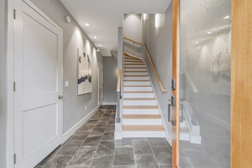 5-749 Congress Street, Portland, ME, 04102 | Card Image