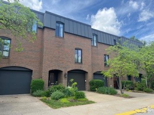 3-3 Foster Sq, Allegheny, PA, 15212-5205 | Card Image