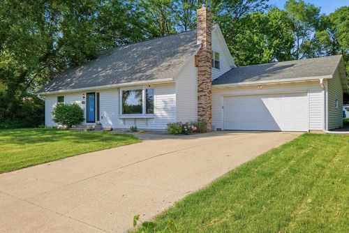 3072 Niesen St, CROSS PLAINS, WI, 53528-9533 | Card Image