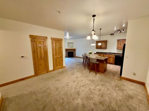 apt-1209-5519 Lillehammer Ln, Park City, UT, 84098-6083 | Card Image
