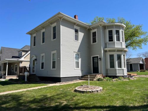 334 3rd Ave Se, Le Mars, IA, 51031-2125 | Card Image