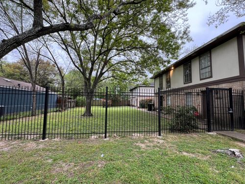 c-9217 Vogue Ln, Houston, TX, 77080-5596 | Card Image