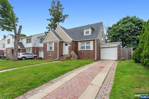 1-25 37th St, Fair Lawn, NJ, 07410-4709 | Card Image