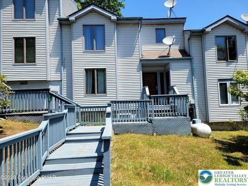 23 Lipuma Dr, Lake Harmony, PA, 18624-4400 | Card Image