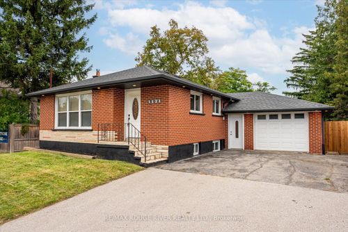 1121 Brock St S, Whitby, ON, L1N4M1 | Card Image