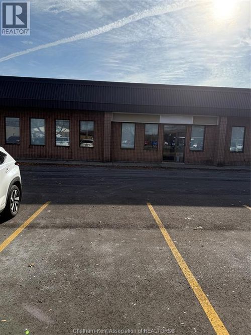 496 Riverview Dr, Chatham, ON, N7M0N2 | Card Image