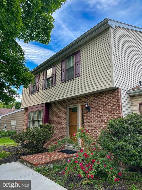 104 Harvest Ln, READING, PA, 19606-2430 | Card Image