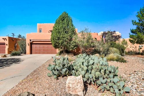 8913 Ortega Ct Nw, Los Ranchos, NM, 87114-1746 | Card Image