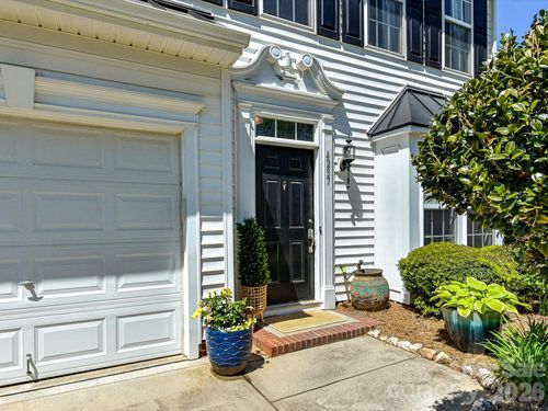 4237 Piccadilly Ln, Fort Mill, SC, 29707-1671 | Card Image