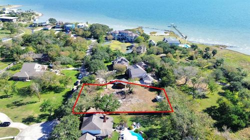 717 Quintana Roo Pl, Seabrook, TX, 77586-2575 | Card Image
