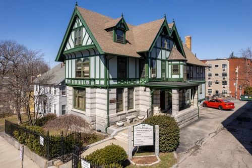 301-34 Cedar St, Worcester, MA, 01609-2560 | Card Image